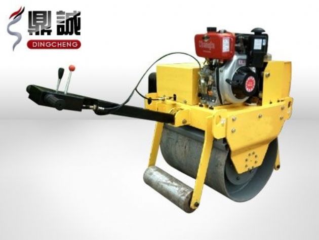 點擊查看詳細信息<br>標題：重型手扶式單鋼輪壓路機 閱讀次數：12844