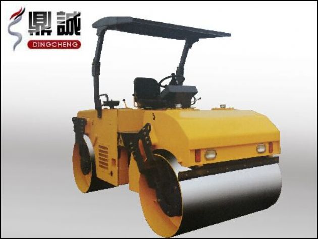 點擊查看詳細信息<br>標題：6噸雙鋼輪振動壓路機 閱讀次數：12689
